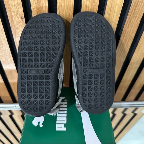 Puma Suede Bow Kids Sneakers Fuchsia Purple Size 6C US - Picture 5 of 5